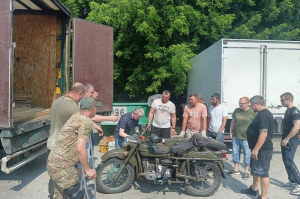 Отправили фуры в зону СВО ЛНР.