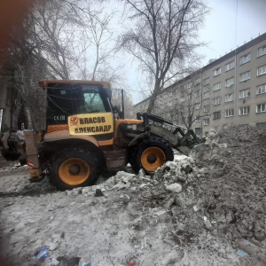 Мы уже успели расчистить более 30 снежных отвалов. Мы уже успели расчистить более 30 снежных отвалов.