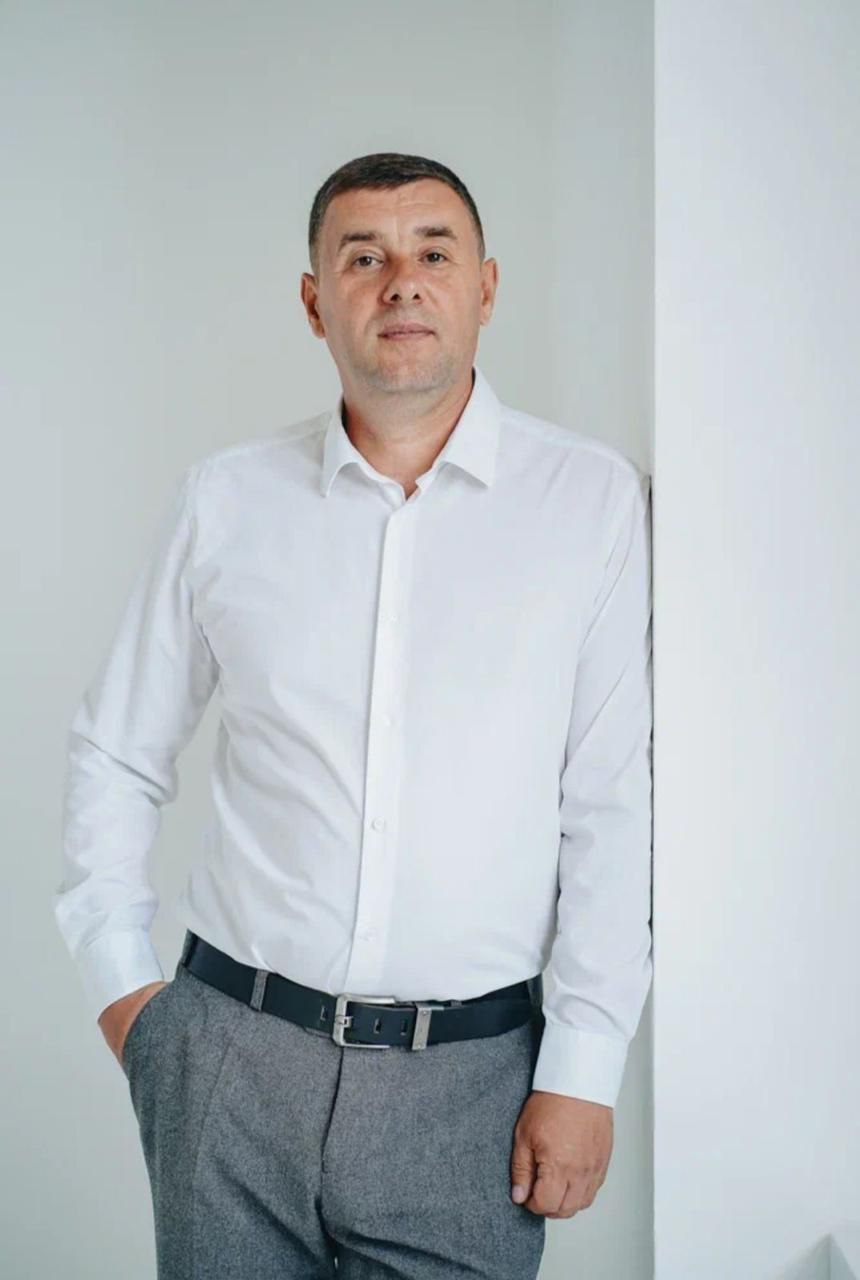 Александр Власов